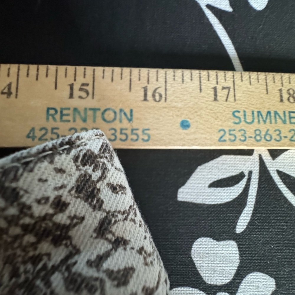 Chicos 1 Platinum Denim Size 8 Animal Ankle Jeans - Picture 5 of 8